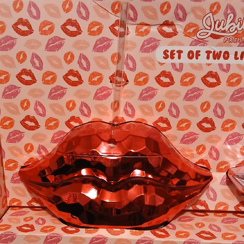 Lip Sippers Set - Red and Pink With Straws - Picture 3 of 7